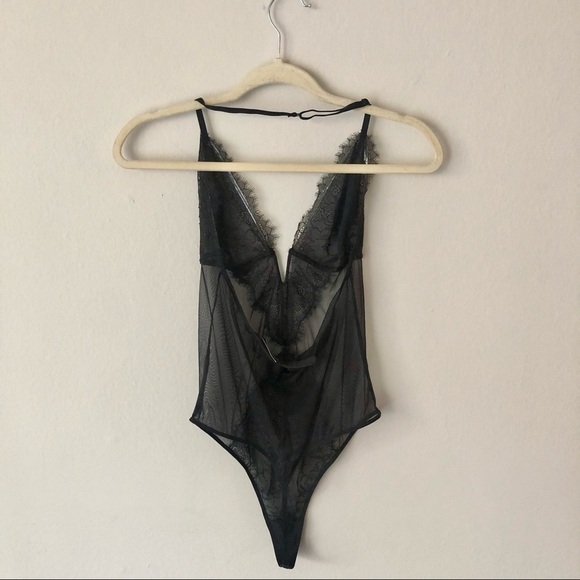 Victoria’s Secret V Wire Lace Teddy Thong Bodysuit in Black M - Picture 8 of 13